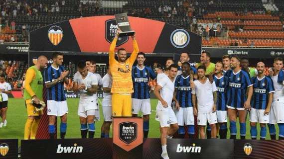 Altro sorriso dagli undici metri per l'Inter: ai nerazzurri il Trofeo Naranja, decisiva la rete di Bastoni
