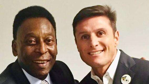 Addio Pelé, l'omaggio di Zanetti: "Una leggenda eterna, un'ispirazione da sempre"