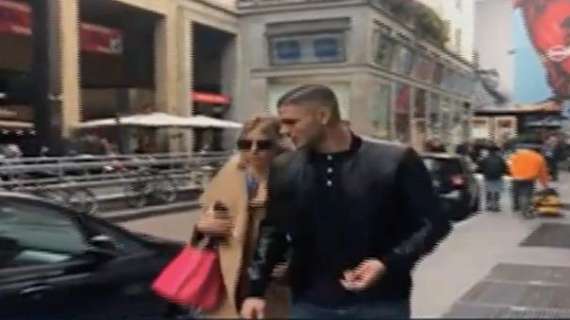 VIDEO - Icardi e Wanda, sguardi cupi e nervosismo all'uscita dalla sede dell'Inter dopo l'incontro con Marotta