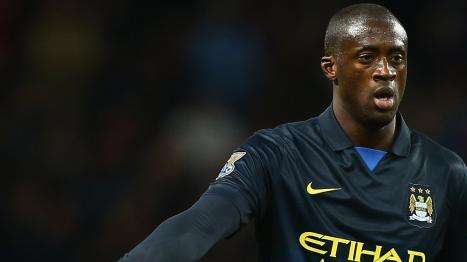 Il City crolla nel derby (4-2), ma Touré è fra i pochissimi promossi. Pellegrini lo applaude: "Ottimo su Fellaini"