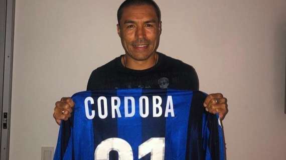 Cordoba, gli auguri nel segno del (20)21: "Questa è la mia prima maglia indossata con l'Inter 21 anni fa"