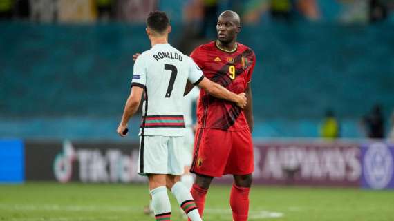 Euro 2020, il Belgio sfiderà l'Italia: 1-0 al Portogallo. E a fine gara Lukaku abbraccia Ronaldo