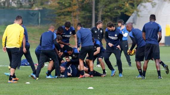 FOTO - Alla faccia della tensione: sorrisi ad Appiano