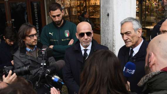 Delegazione della Nazionale in visita a Venezia. Gravina: "Città ferita, ma forte"