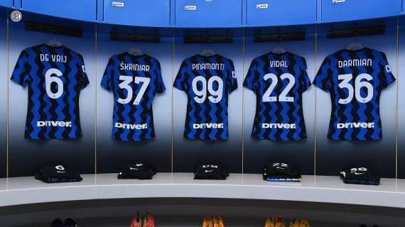 Prime immagini dallo spogliatoio: Inter in campo "rigorosamente" in maglia nerazzurra. E c'è anche Pinamonti