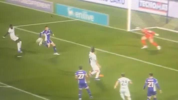 Fiorentina-Inter, la moviola - Colombo si scatena con i gialli. Ok le decisioni sui gol annullati, due episodi dubbi