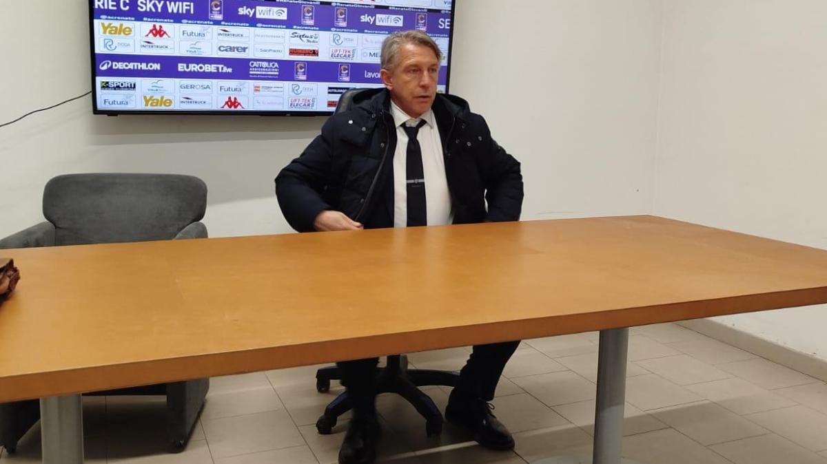 Vecchi in conferenza: "Non esiste andare in campo con questa leggerezza. Sono inca...o perché..."