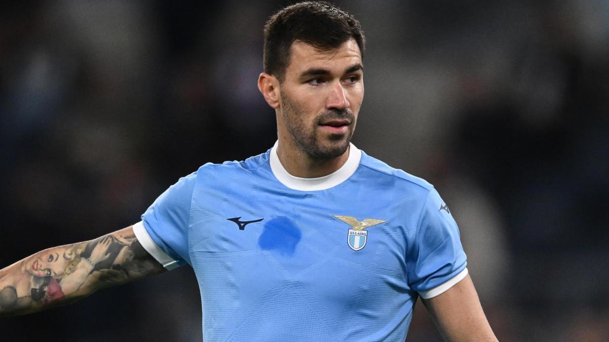 Qui Lazio - Oggi test decisivo per Romagnoli: Provstgaard in vantaggio. In avanti Dia è insidiato da Noslin 