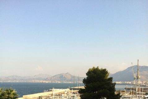 Sneijder: "Palermo, che bella vista!". Ecco la foto