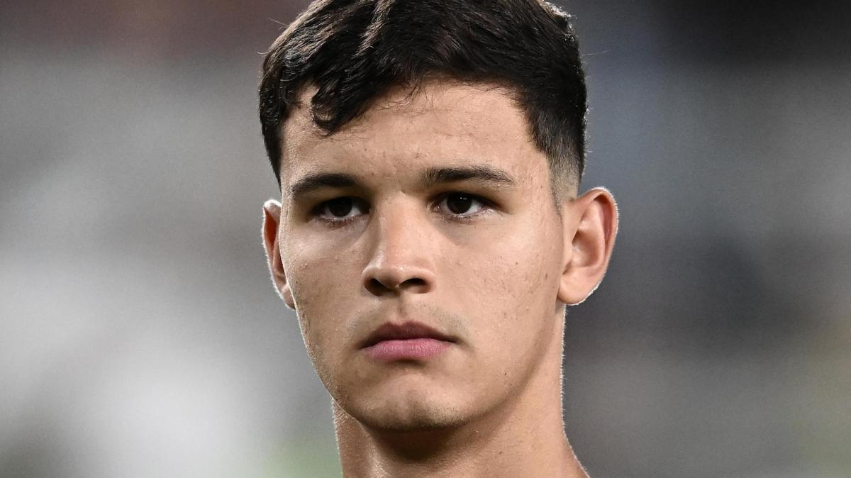 Infortunio Carboni, la nota del Racing: "Rottura completa del crociato anteriore. A giorni l'operazione"