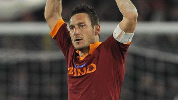 Totti capolavoro, la Juve crolla: 1-0 per la Roma