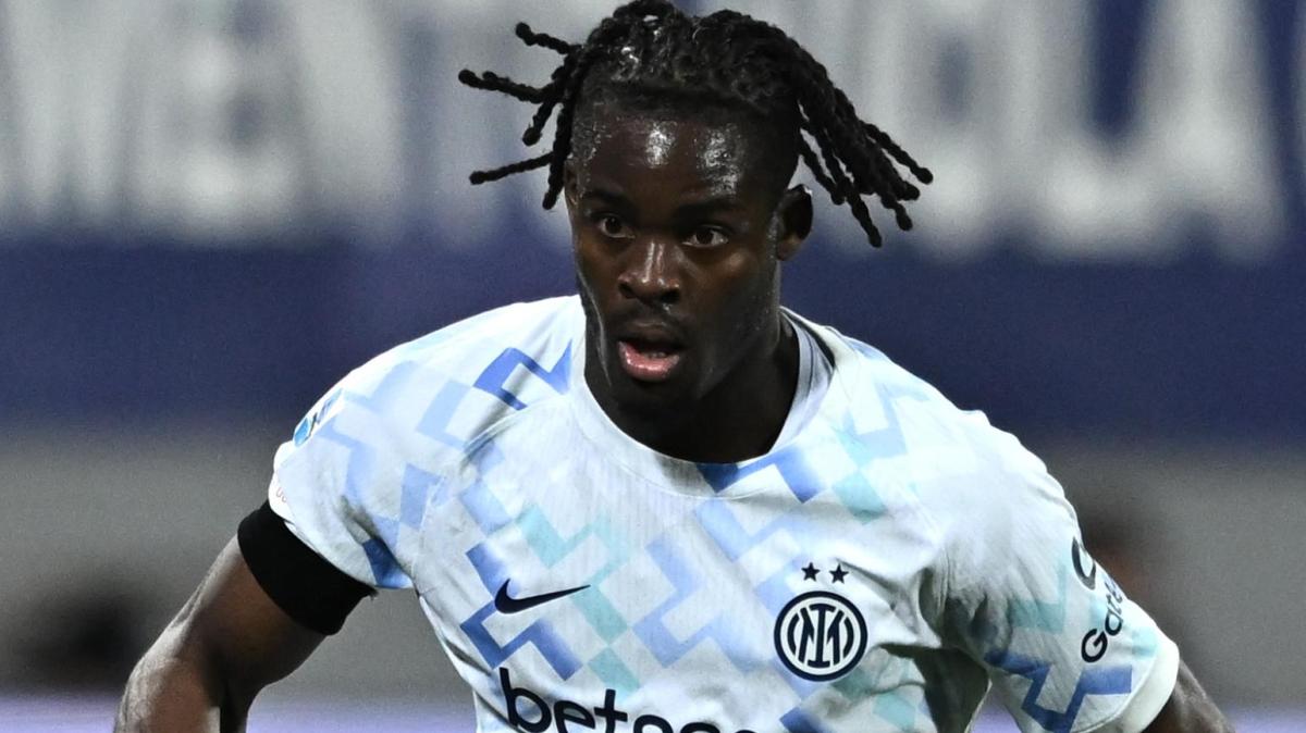 Fiorentina-Inter, Bisseck davanti a Esposito. Poi (quasi) nulla