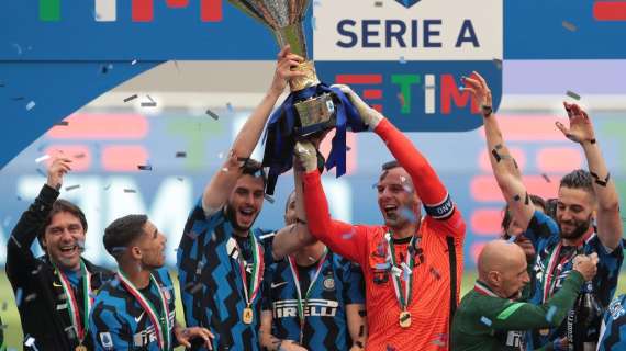 Coppa Campioni d'Italia, Handanovic il terzo capitano straniero a sollevarlo