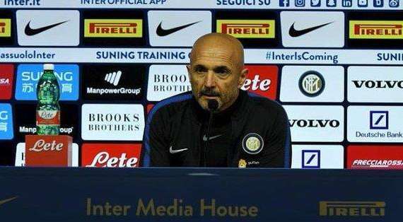 Spalletti: "Ci sono beghe che ci limitano, ma la soluzione è essere l'Inter. Cedric non dal 1'"