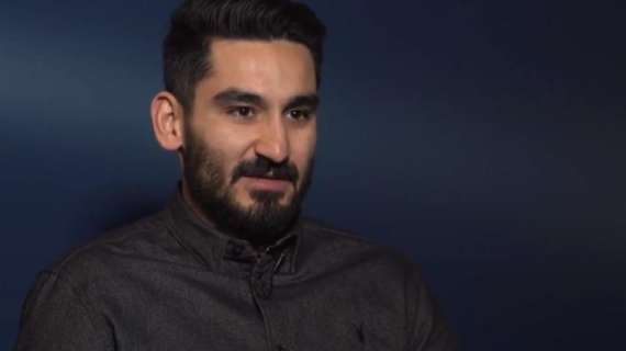 Ilkay Gundogan paparazzato a Monaco di Baviera