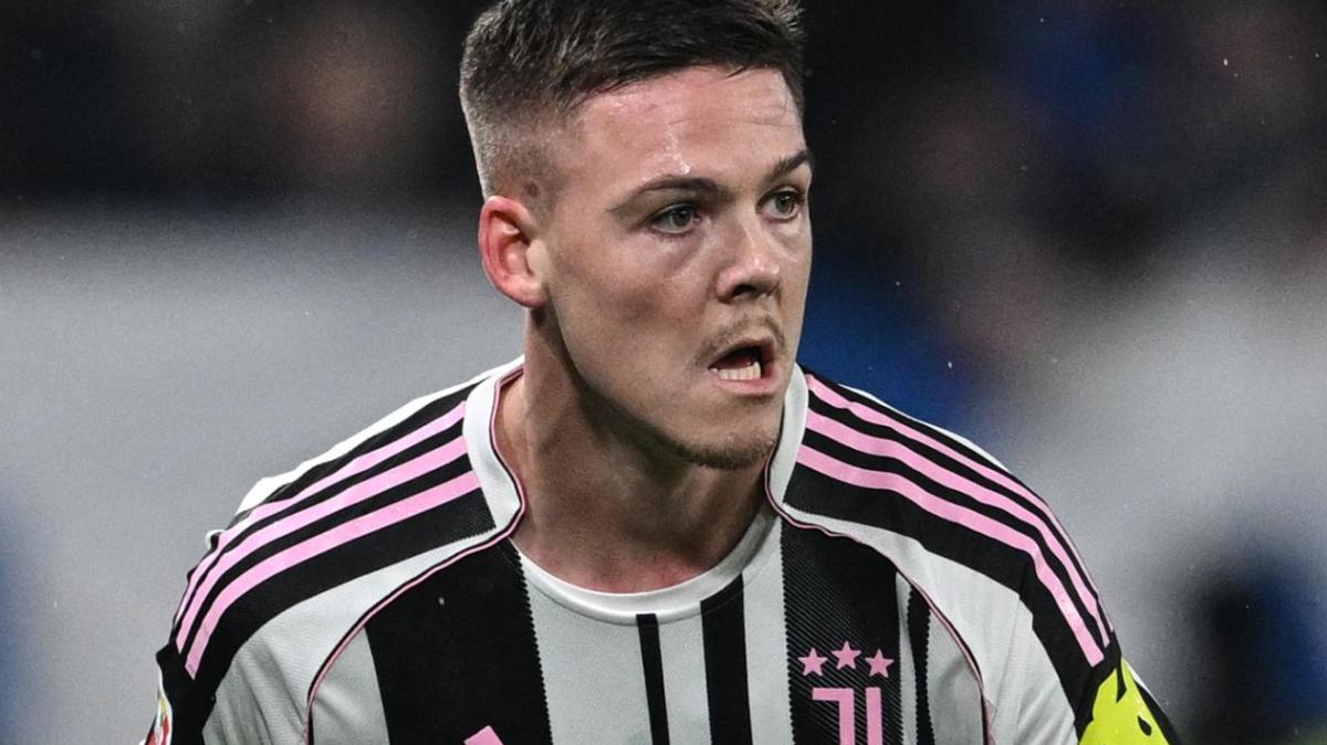 Juventus, si ferma Holm: lesione al soleo sinistro, tra due settimane nuovi controlli