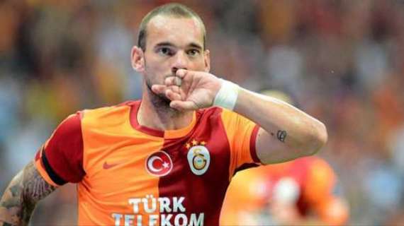 Ancora un triplete per Wesley Sneijder: che show!