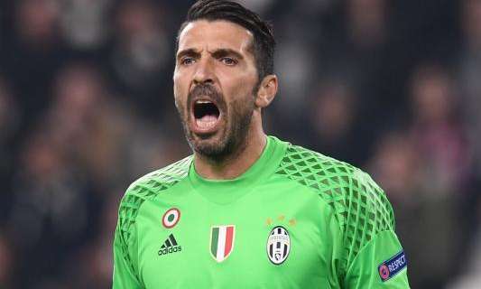 Buffon ai compagni: "In Italia si scansano, in Europa no. E le due che non l'han fatto poi ci hanno battuto"