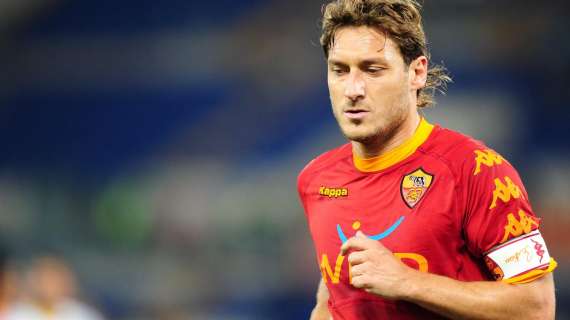 Anticipo: la Roma supera il Lecce, ma perde Totti