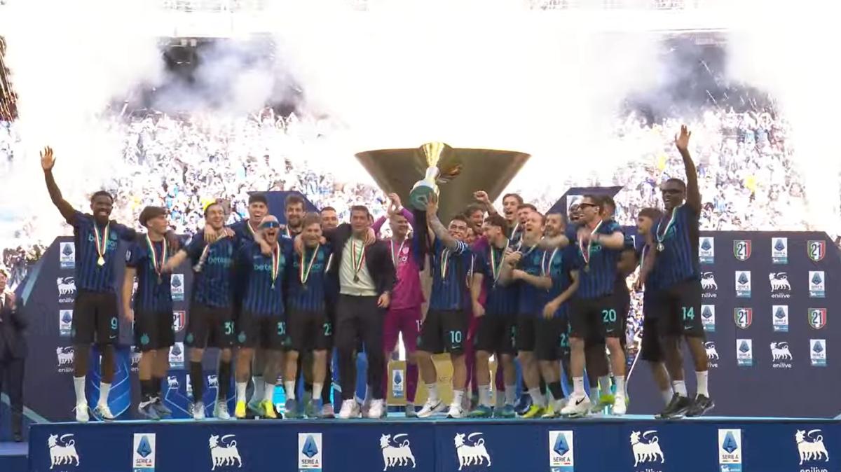 L'Inter è Campione d'Italia 2025-2026, Lautaro alza il trofeo: rivivi la giornata