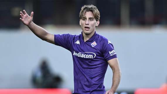 Il bollettino della Fiorentina: "Bove è sveglio, vigile e orientato. Grazie al mondo del calcio per la vicinanza"