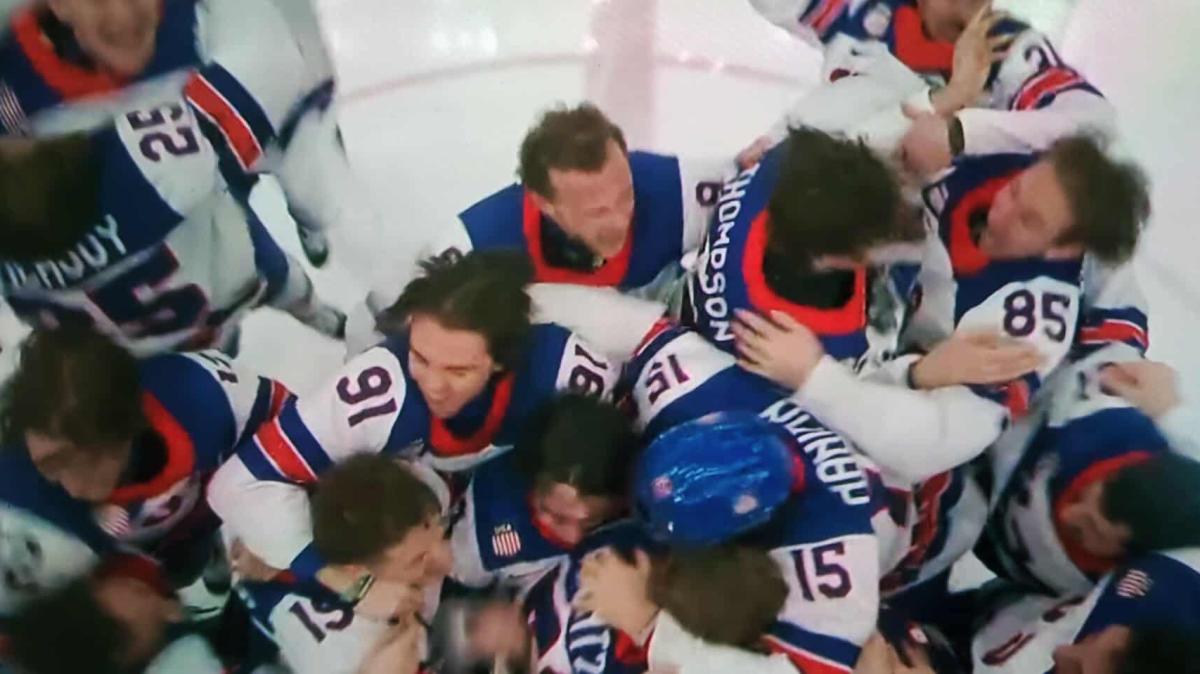 Milano-Cortina, agli USA l'oro nell'hockey maschile. Sotto gli occhi di quattro giocatori dell'Inter