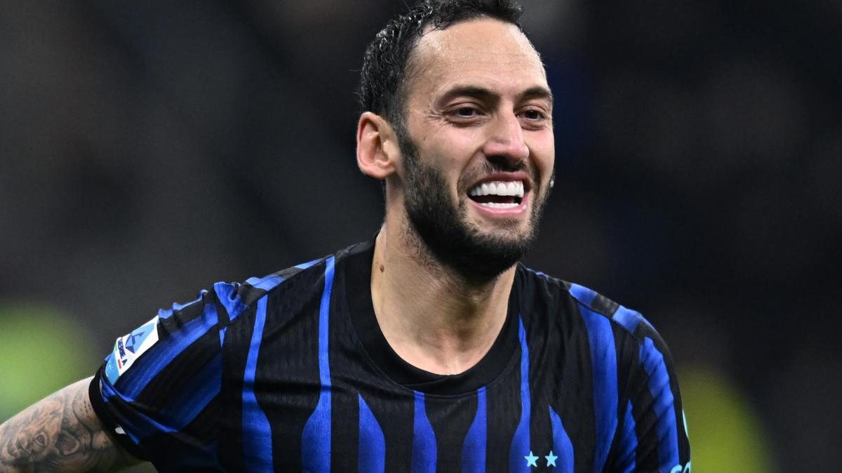 GdS - Calhanoglu in gruppo: il turco è pienamente recuperato e tornerà titolare a Bergamo. Questi giorni di lavoro senza partite...