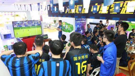 Suning offre Inter-Milan: tanti tifosi nei megastore