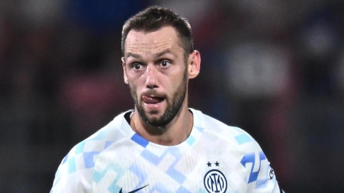 TS - Cancelo-Inter, il portoghese aspetta. Novità sul contratto dell'Al-Hilal per De Vrij