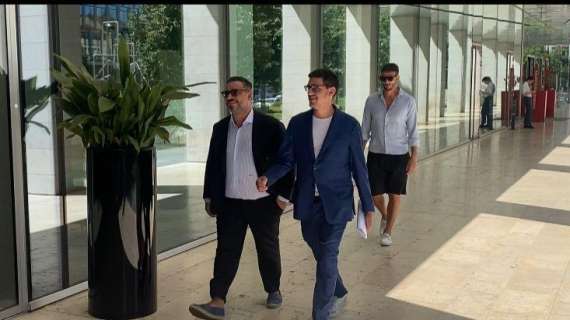 VIDEO - L'Inter U23 prende forma: l'arrivo di Prestia in sede per la firma 