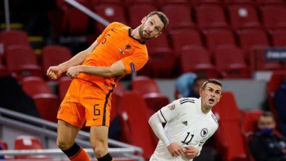 Van der Vaart critico con De Vrij: "Non è De Ligt o Van Dijk, non lo ritengo un top"