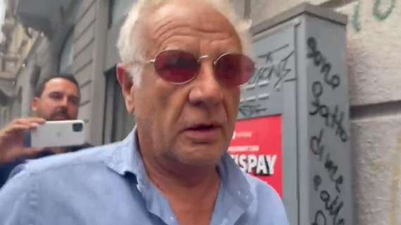 VIDEO - L'agente di Bastoni categorico all'uscita dalla sede: "Rimane all'Inter sicuramente"