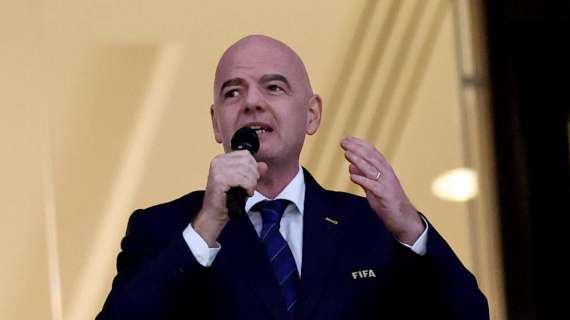 Infantino: "La FIFA e io siamo al fianco di Lukaku. Il calcio deve applicare severe sanzioni"