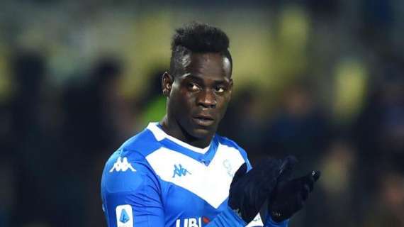 Anche Balotelli vuole lo stop: "Ripigliatevi, avete rotto. Non si scherza con la salute"