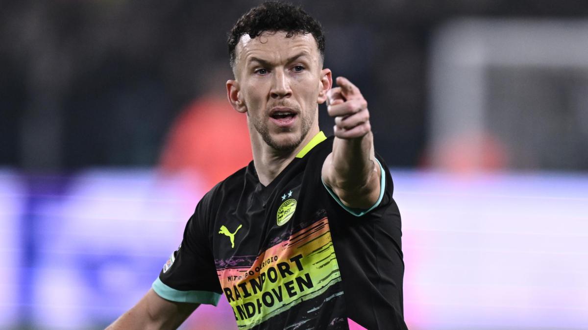PSV, Perisic parte dalla panchina ma Bosz esclude il mercato: "Ha quasi 37 anni e giochiamo tanto in poco tempo"