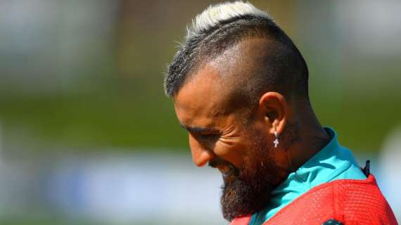 GdS - Distorsione alla caviglia, Vidal è a rischio per il match contro la Roma. Tutto ok per Bastoni: solo crampi