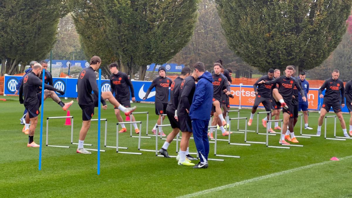 VIDEO - Appiano Gentile, l'Inter prepara la trasferta belga. Assenti Thuram e Darmian, Calligaris per Di Gennaro