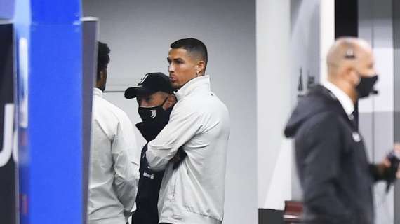 Ronaldo tornato in Italia, la Juve: "Con un volo sanitario autorizzato dalle autorità sanitarie"