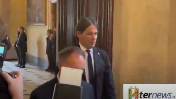 VIDEO - L'Inter a Palazzo Marino per l'Ambrogino d'Oro: l'arrivo della squadra e di Inzaghi