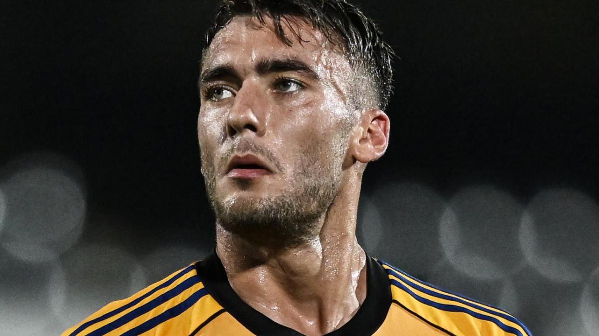 Pisa, prima della partita contro l'Inter un premio per le 100 presenze di Simone Canestrelli