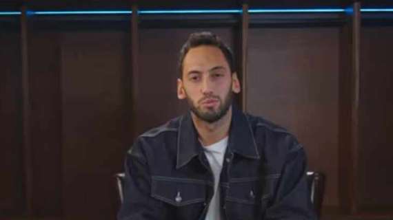 VIDEO - Hakan Calhanoglu entra nel mondo degli Youtuber: il centrocampista dell'Inter inaugura il suo canale