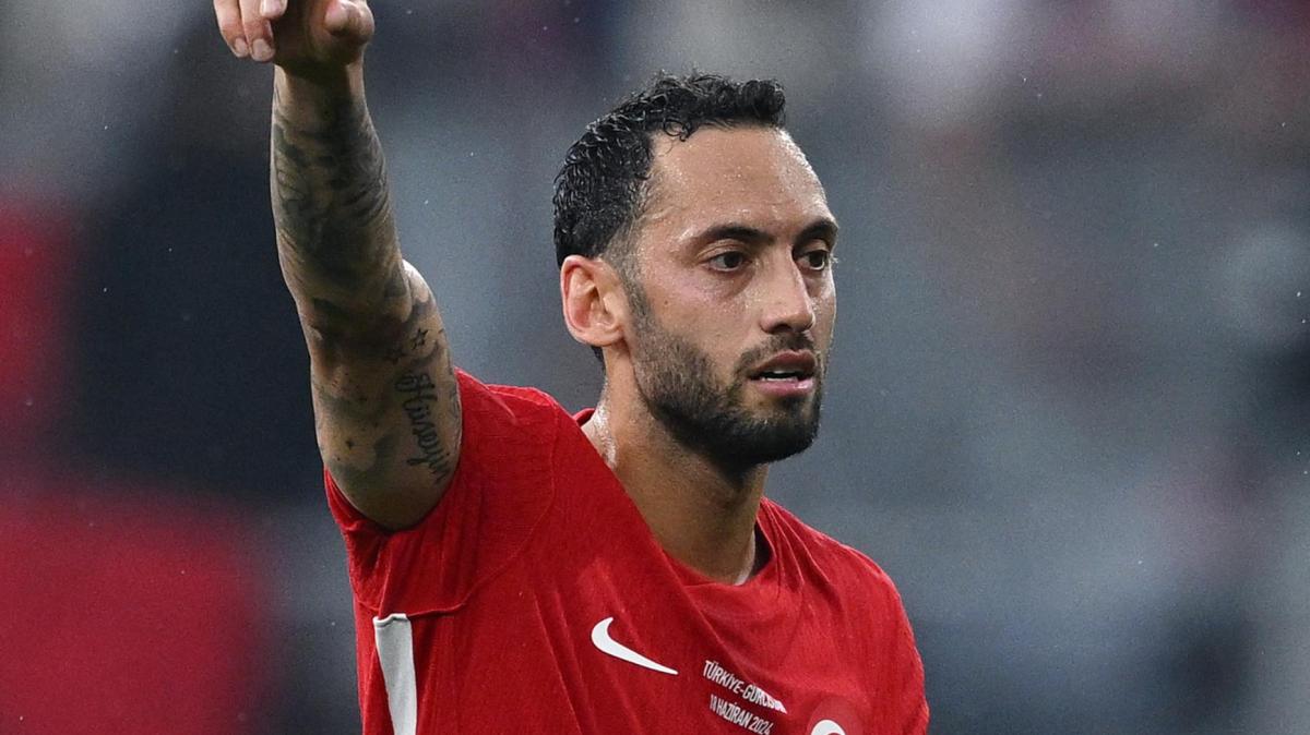 Calhanoglu: "Ho parlato con Akanji prima di Australia-Turchia"