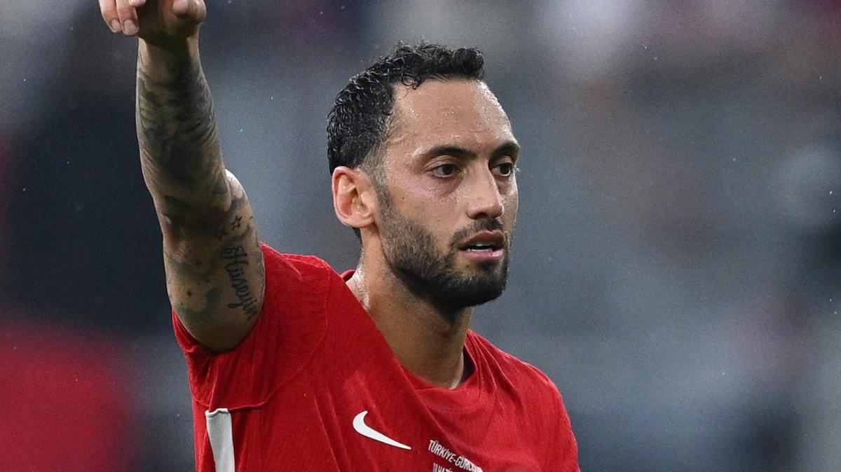 Turchia-Macedonia del Nord, le ufficiali: Calhanoglu dalla panchina