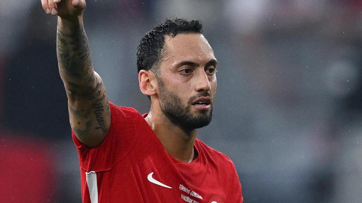 Turchia, Calhanoglu: "Domani la partita della carriera. Sottovalutare il Kosovo? Con l'Inter sono stato eliminato dal Bodo"