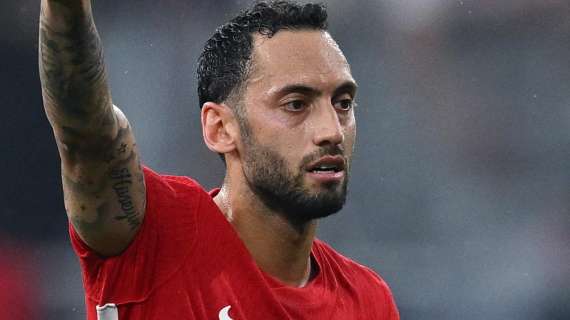 InterNazionali - Hakan Calhanoglu a segno dal dischetto con la Turchia. Poco dopo, in gol anche Güler