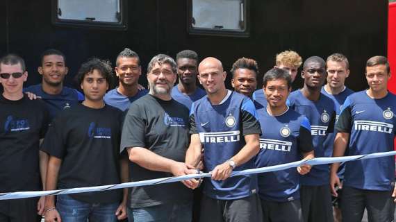 I giocatori dell'Inter inaugurano Il Sapore del Buio