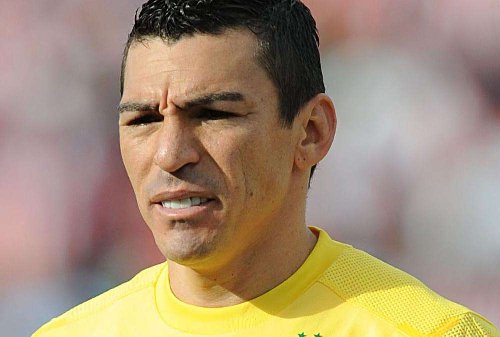 Sky: se non rinnova, la Juve pensa a Lucio