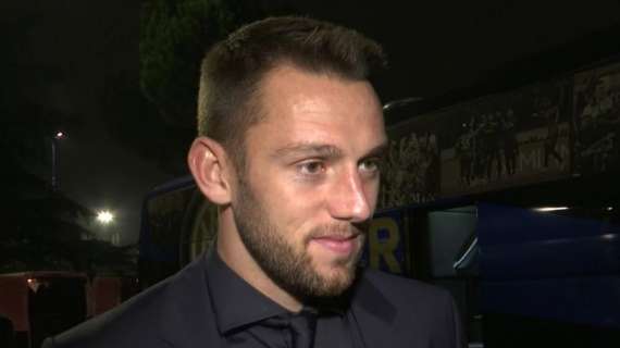 De Vrij in mixed: "Lukaku e Lautaro importanti, in UCL vogliamo vincere. Il gol? Schema provato in allenamento"