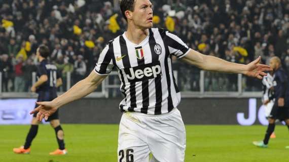 Inter, si torna a parlare di Lichtsteiner per la difesa