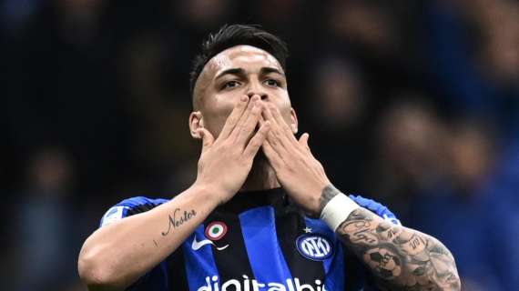 Lautaro celebra la vittoria sul Porto. E sottolinea lo spirito di gruppo